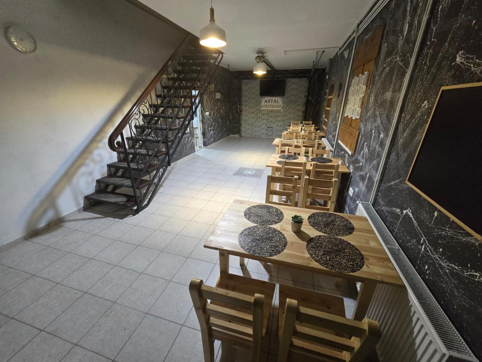 Antal Guesthouse Ghimeş-Făget Exteriör bild